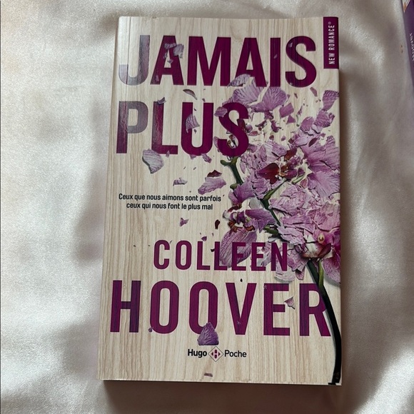 Colleen Hoover Decorative Book Set - Purple and White - Picture 2 of 5